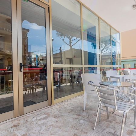 Hotel Serafini Ρίμινι Εξωτερικό φωτογραφία