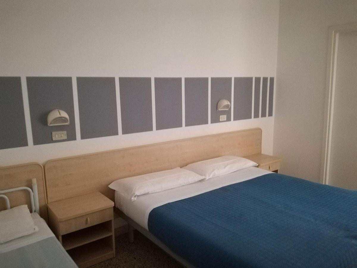 Hotel Serafini Ρίμινι Εξωτερικό φωτογραφία