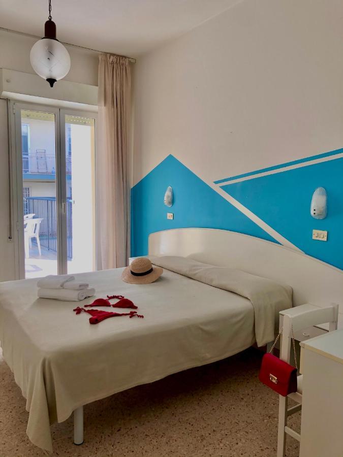 Hotel Serafini Ρίμινι Εξωτερικό φωτογραφία