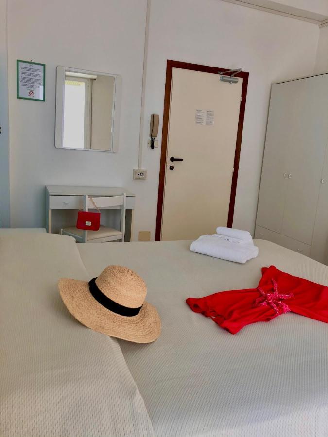 Hotel Serafini Ρίμινι Εξωτερικό φωτογραφία