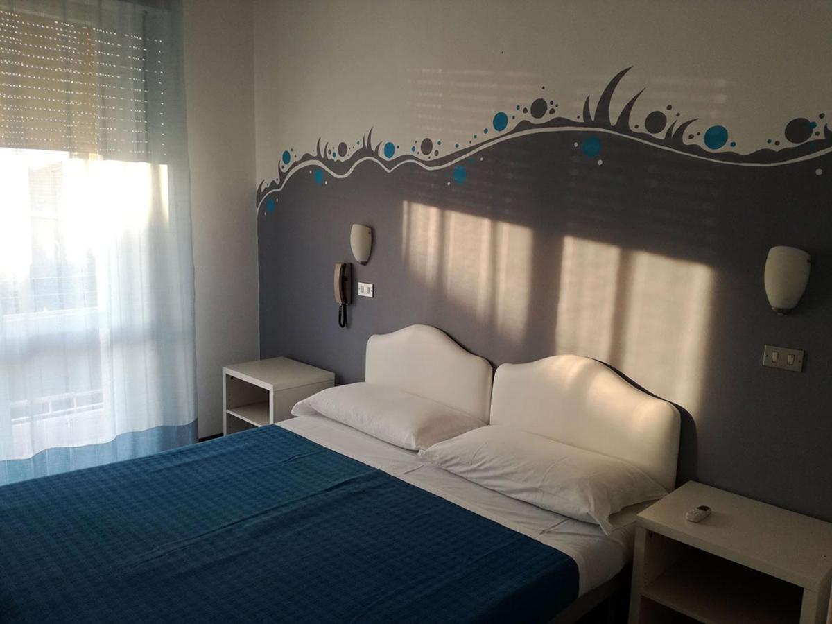 Hotel Serafini Ρίμινι Εξωτερικό φωτογραφία