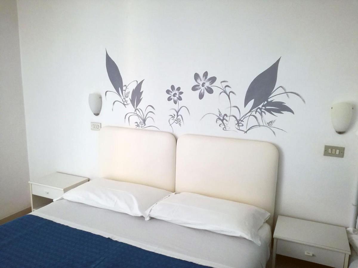 Hotel Serafini Ρίμινι Εξωτερικό φωτογραφία